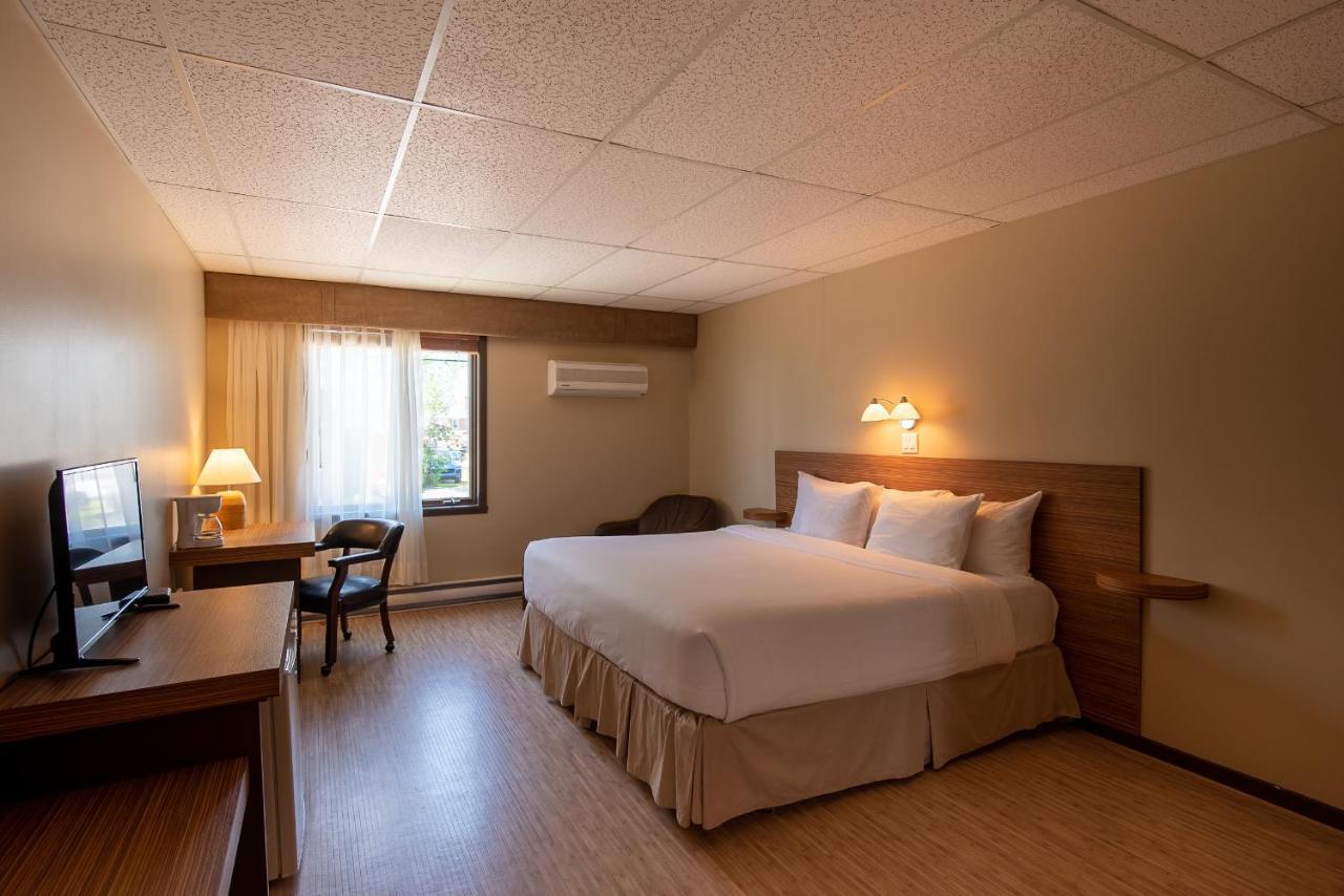 Hotel Aquamer Carleton-sur-Mer Εξωτερικό φωτογραφία