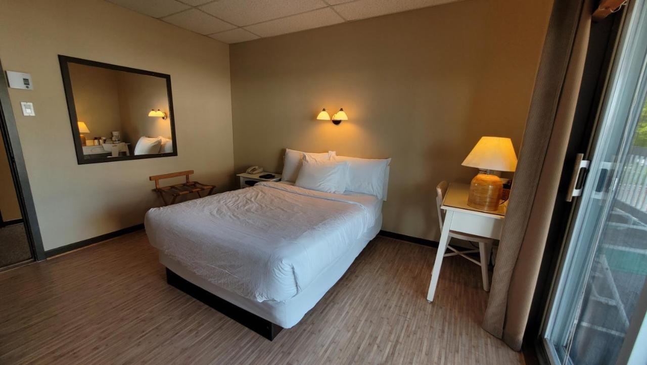 Hotel Aquamer Carleton-sur-Mer Εξωτερικό φωτογραφία