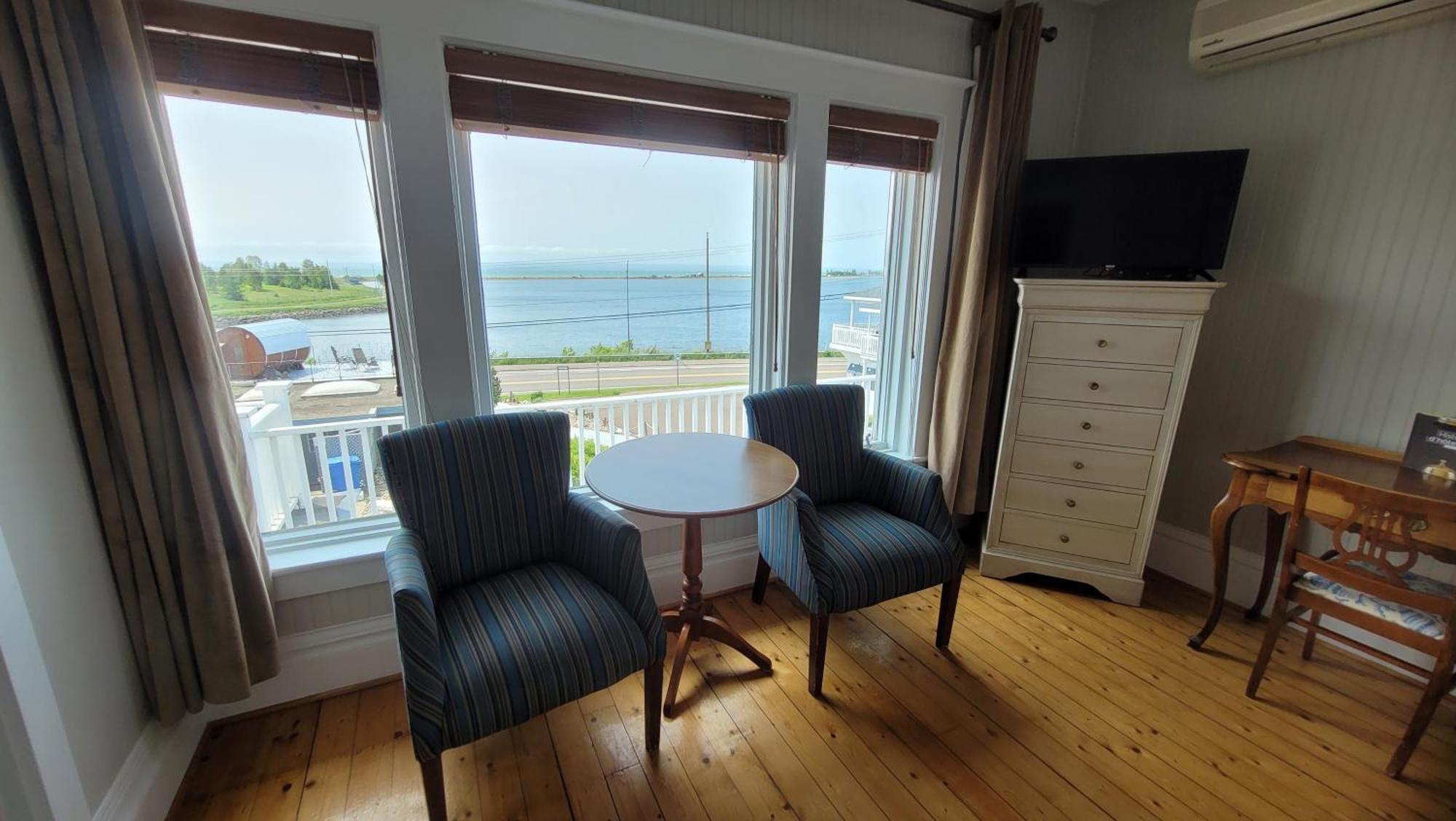 Hotel Aquamer Carleton-sur-Mer Εξωτερικό φωτογραφία